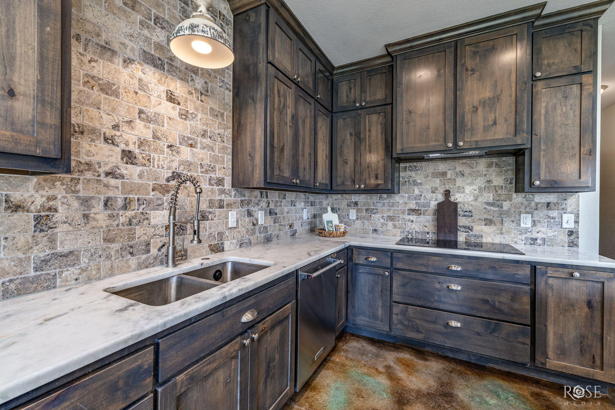 7152 Club Creek Lane Property Photo 6