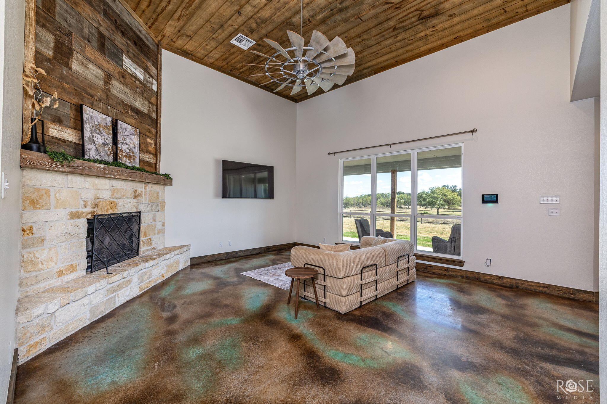 7152 Club Creek Lane Property Photo 10