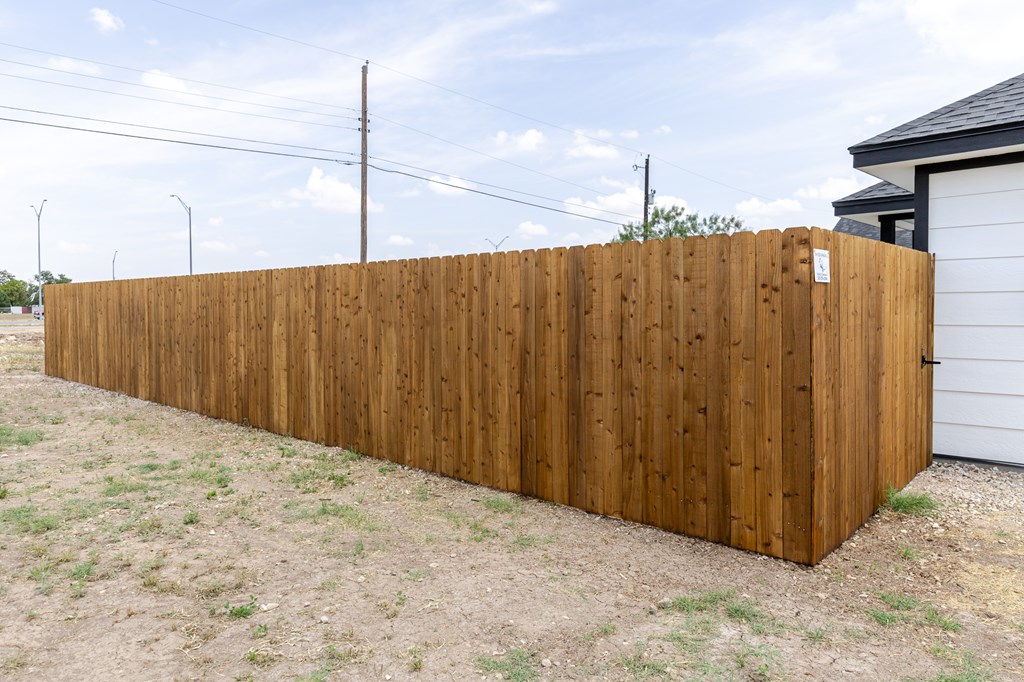 1802 Ellis St Property Photo 30