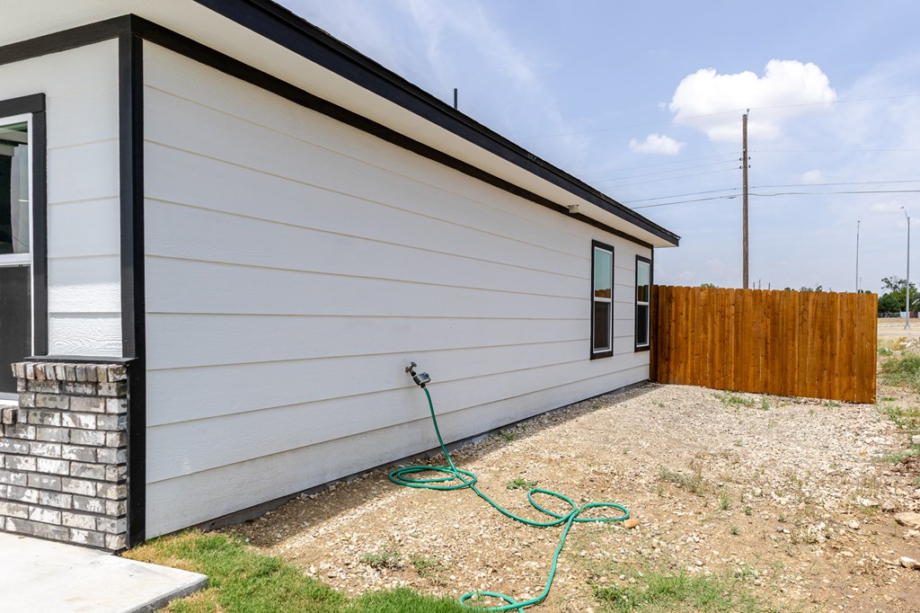 1802 Ellis St Property Photo 31