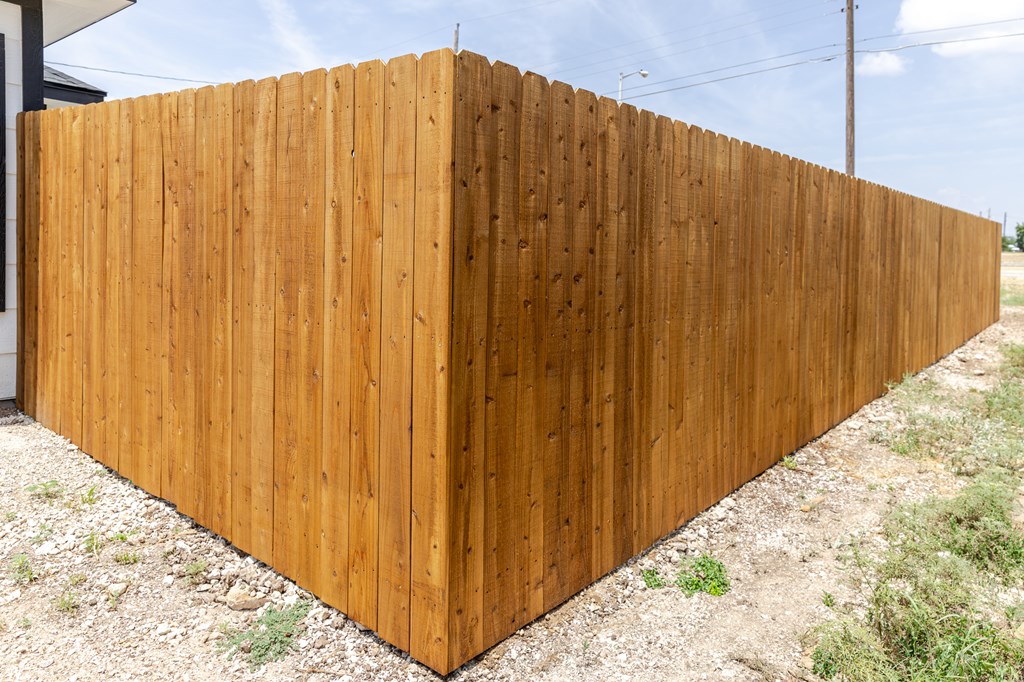 1802 Ellis St Property Photo 32