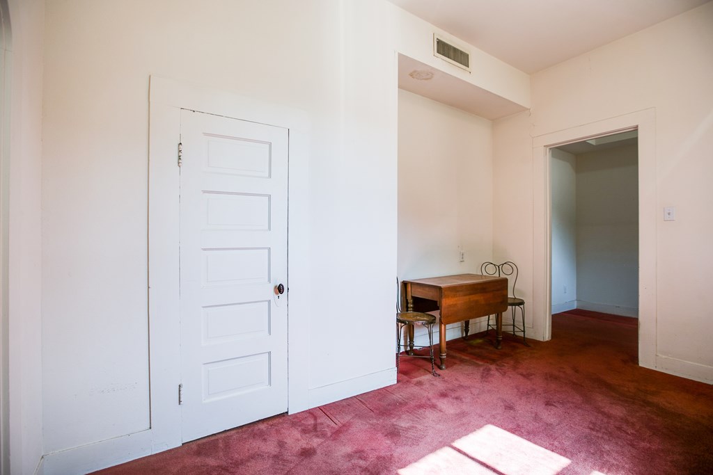 427 W Twohig Ave Property Photo 12