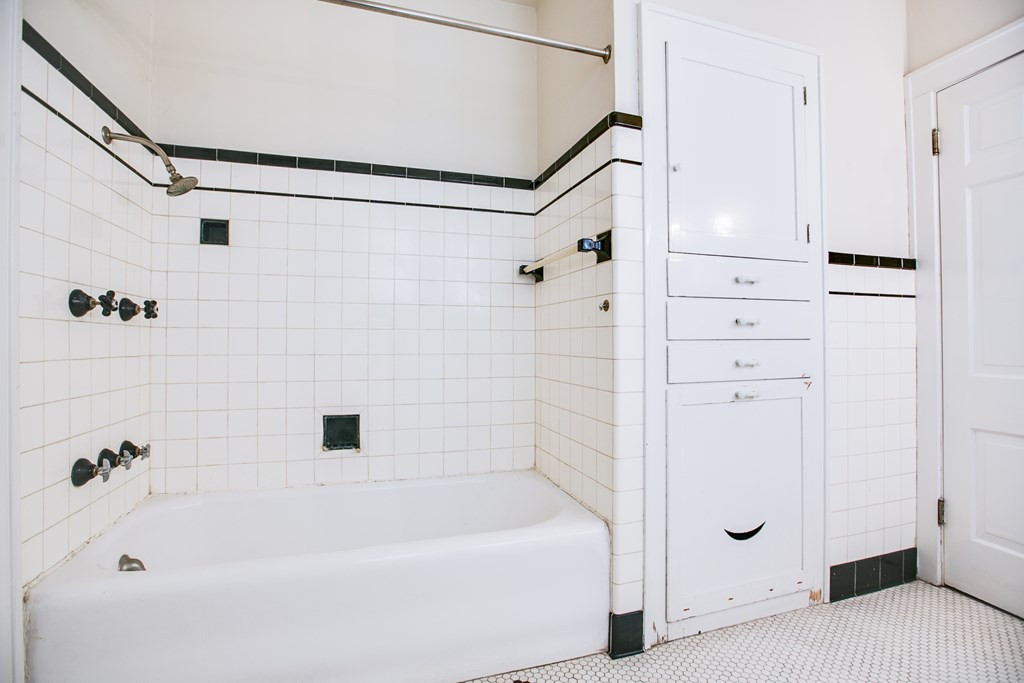 427 W Twohig Ave Property Photo 28