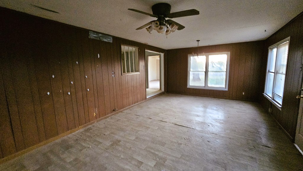 2710 Bowie St Property Photo 6