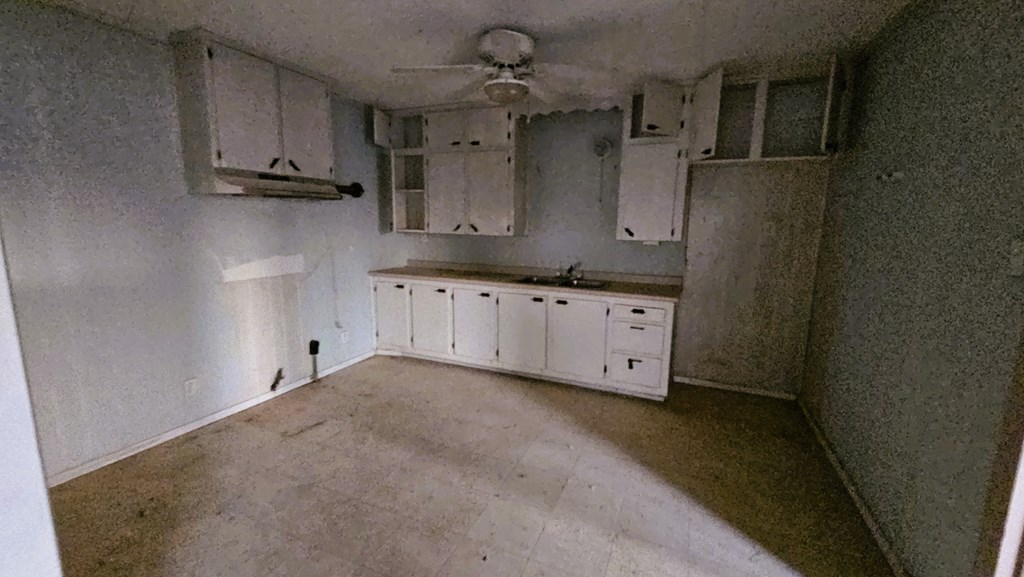 2710 Bowie St Property Photo 7