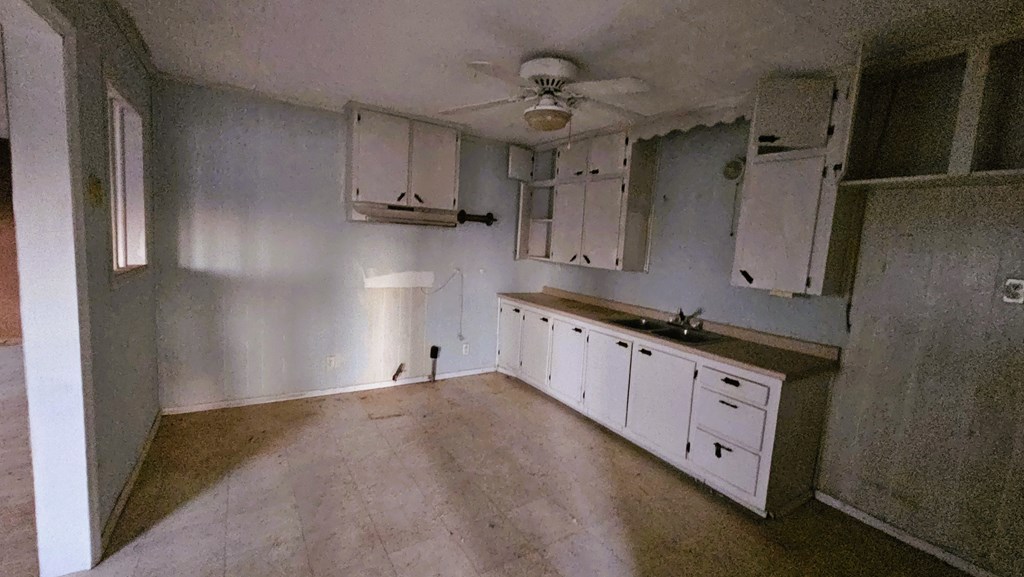 2710 Bowie St Property Photo 8