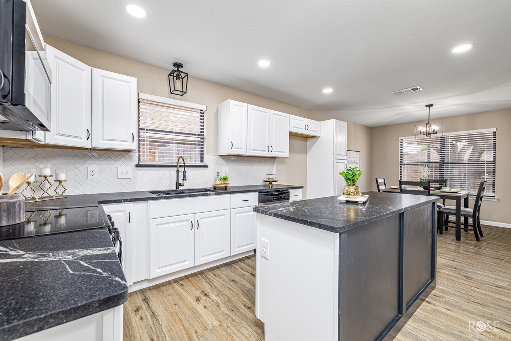 1613 Idaho Ave Property Photo 6