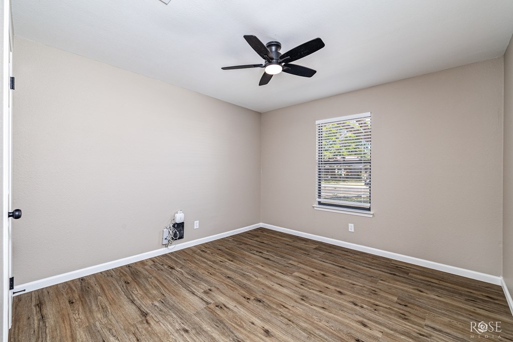 1613 Idaho Ave Property Photo 12