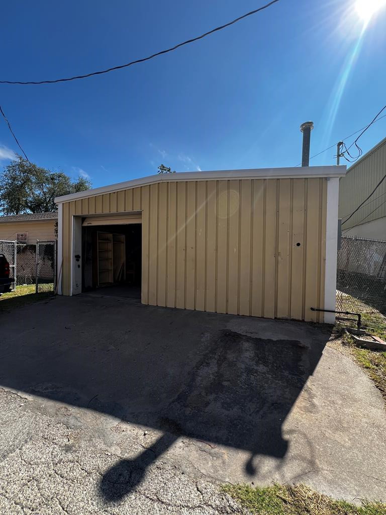 28 E Harris Avenue, Metal Workshop Property Photo 1