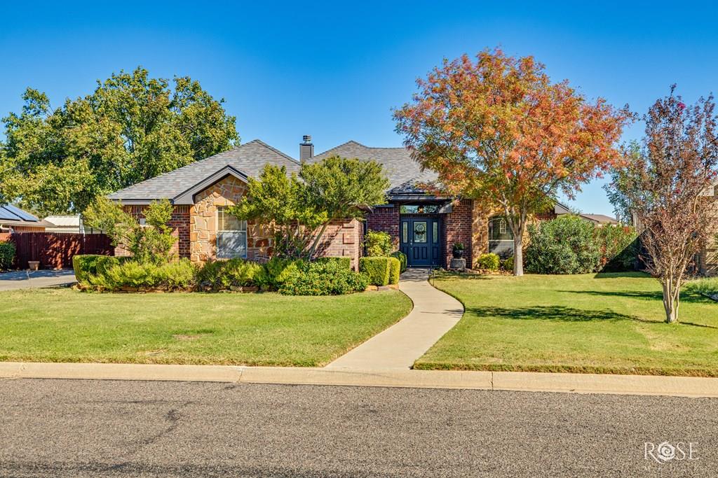 310 Burlington Rd Property Photo 1