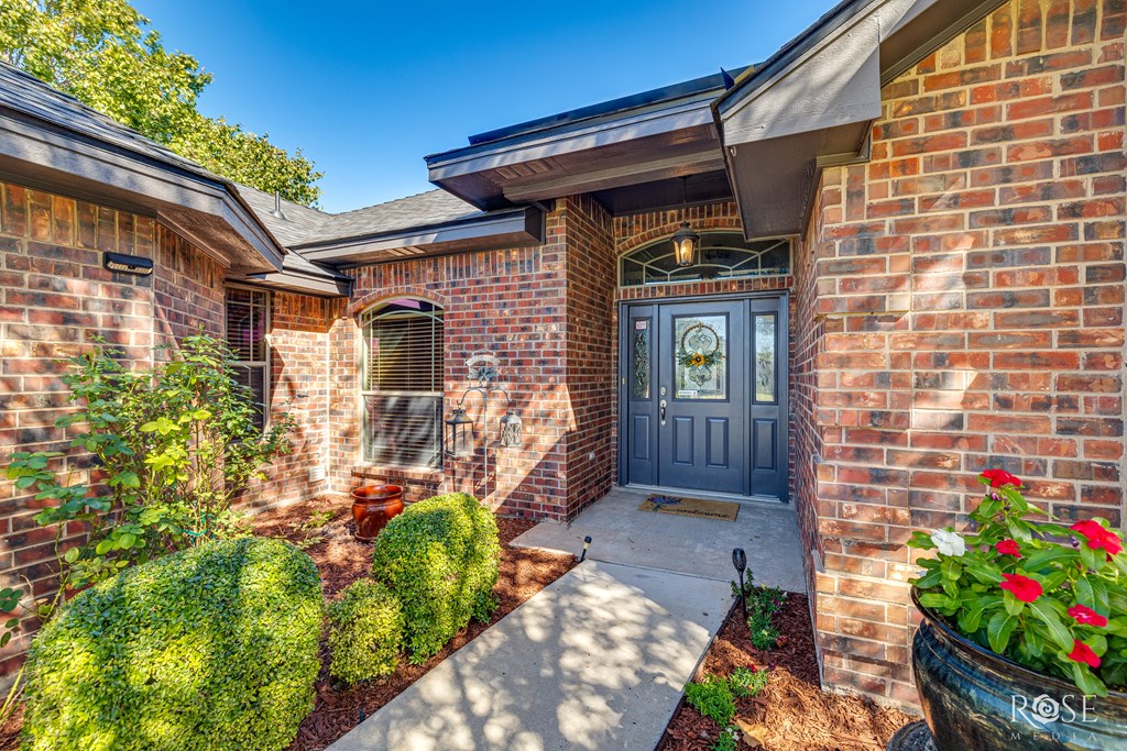 310 Burlington Rd Property Photo 2