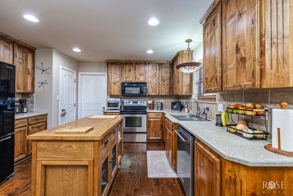 310 Burlington Rd Property Photo 11