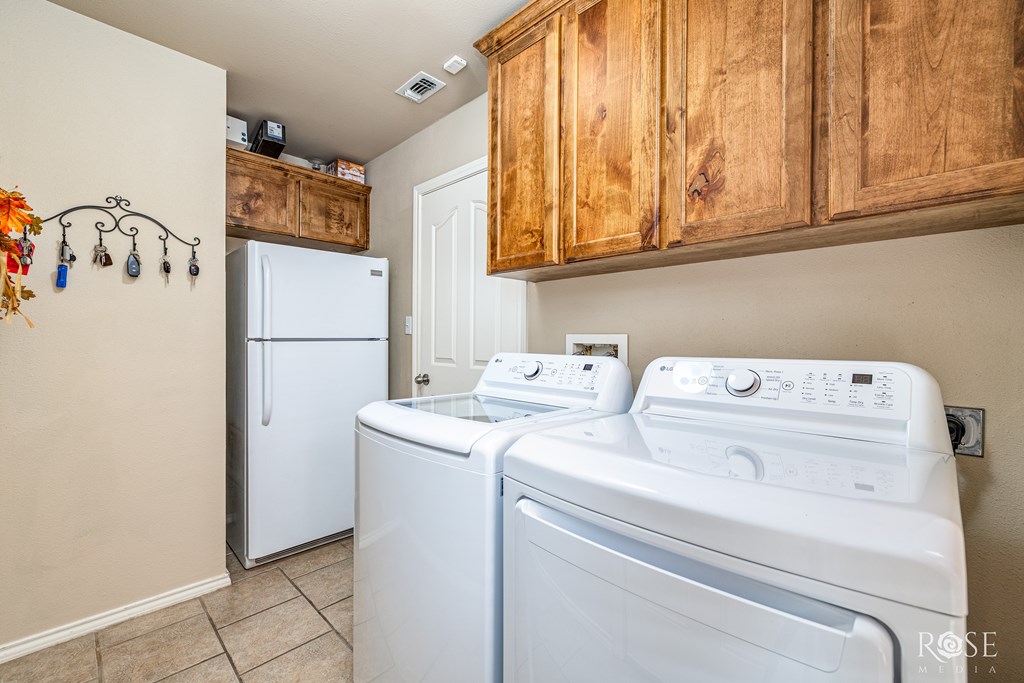 310 Burlington Rd Property Photo 14