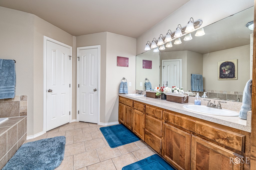 310 Burlington Rd Property Photo 20