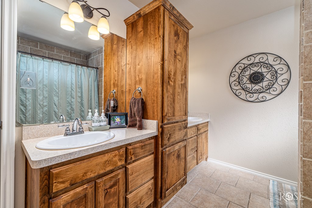 310 Burlington Rd Property Photo 25