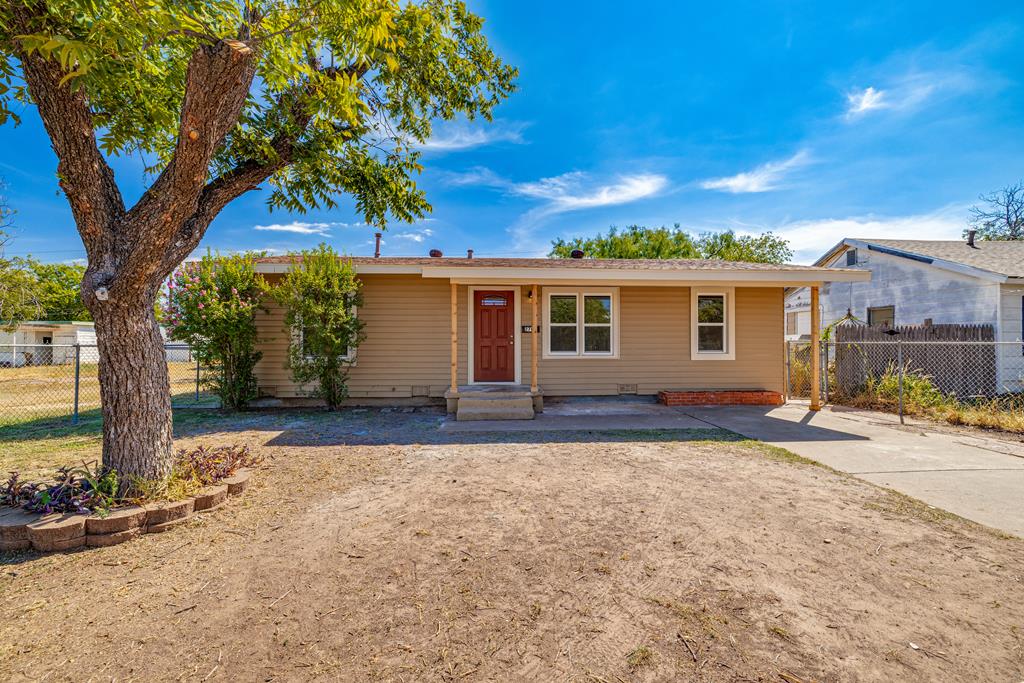 2709 Chestnut St Property Photo 1