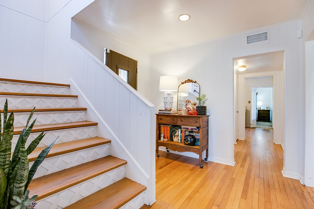 1211 S Madison St Property Photo 12