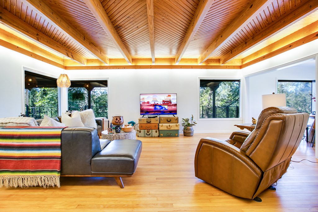 1211 S Madison St Property Photo 14