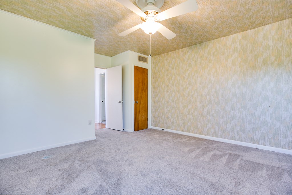 1211 S Madison St Property Photo 39