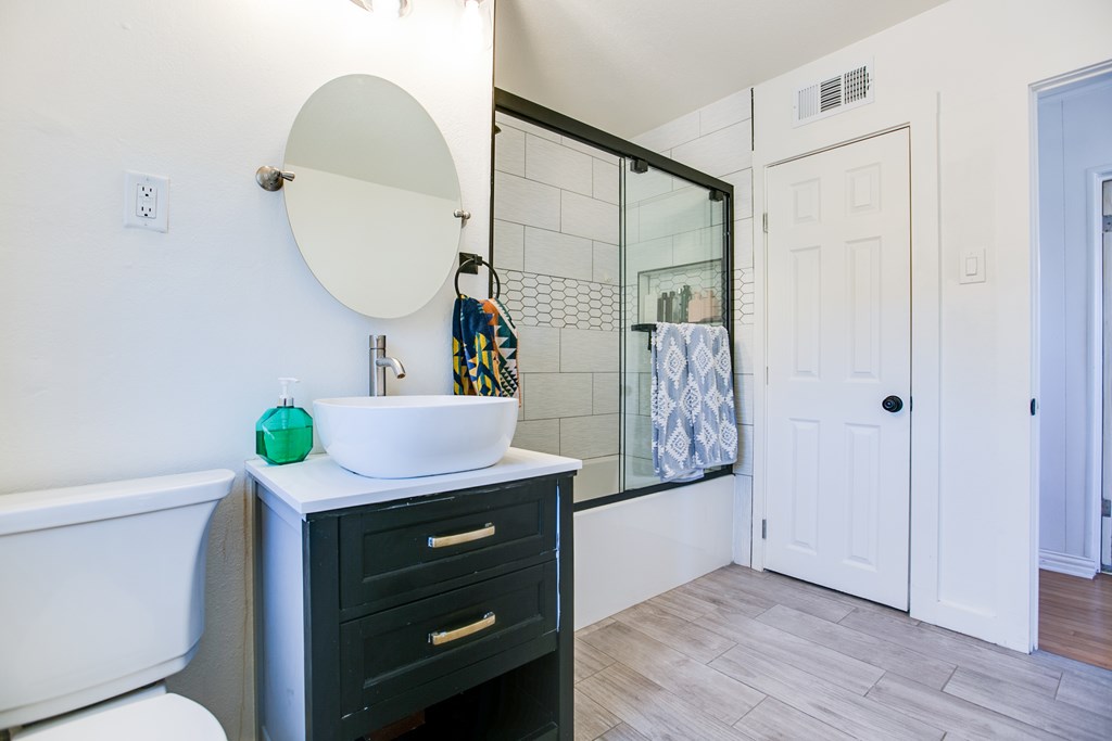 1211 S Madison St Property Photo 41