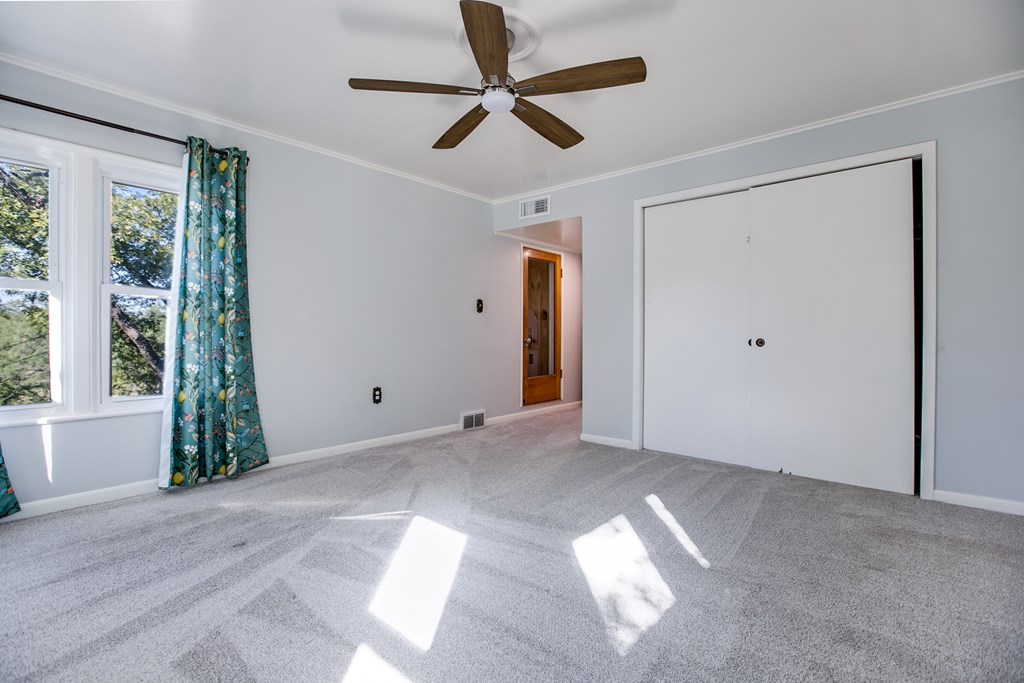 1211 S Madison St Property Photo 43