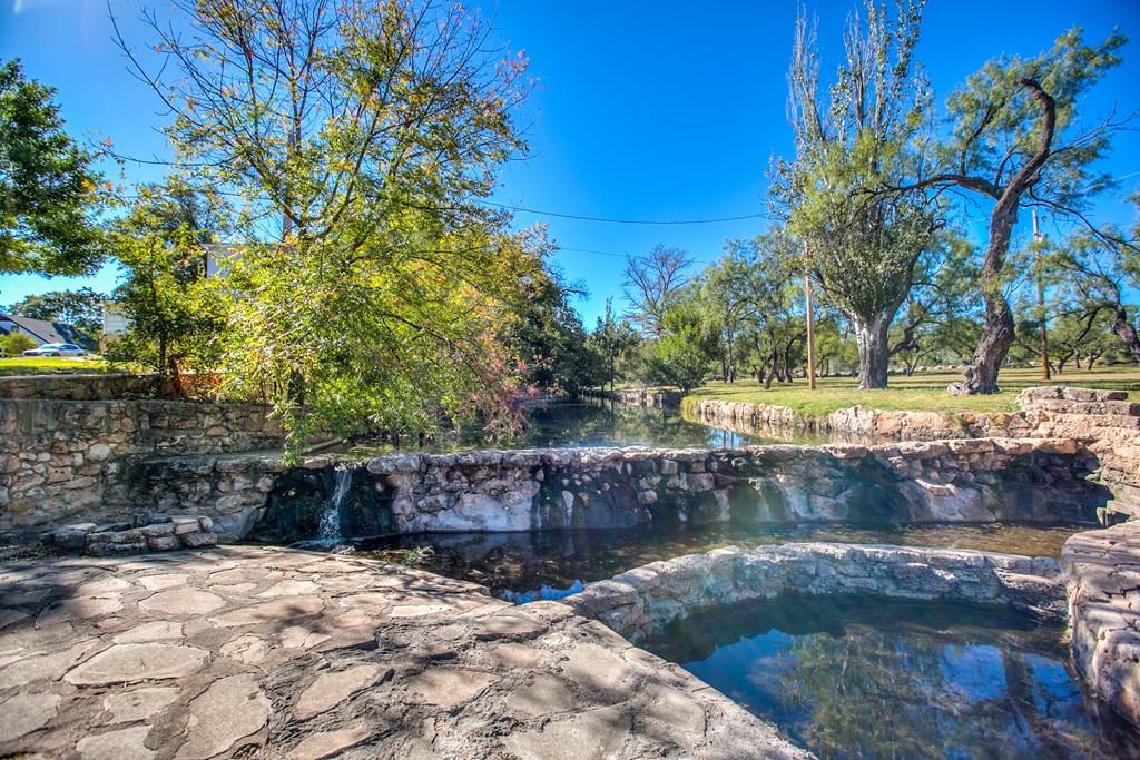 1211 S Madison St Property Photo 58