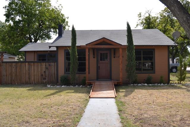 1725 W Ave M Property Photo 1