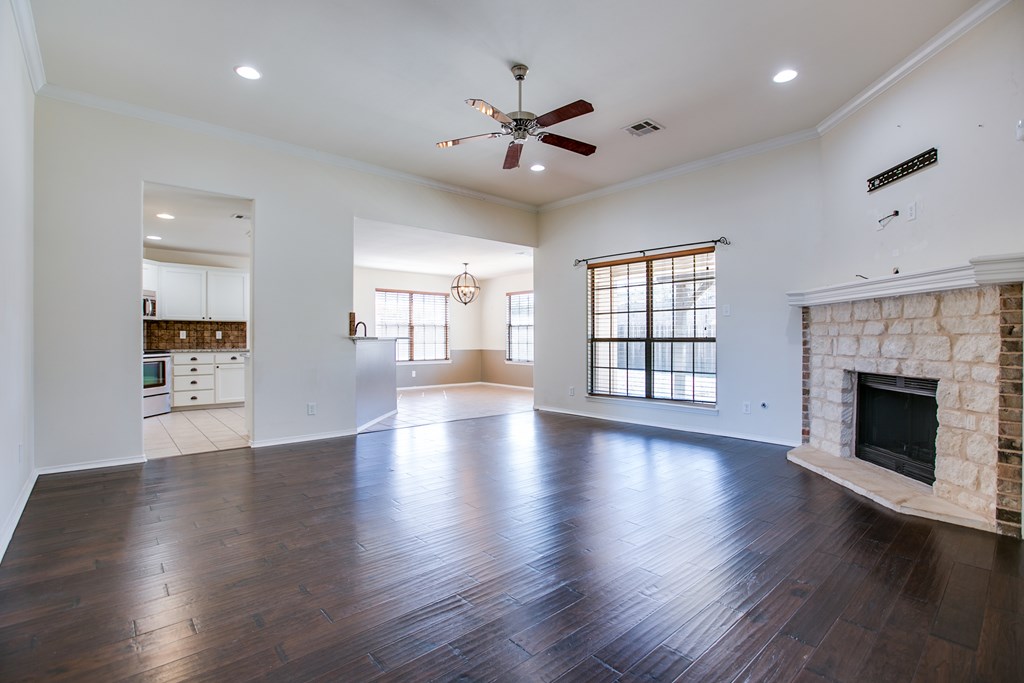 5709 Coral Way Property Photo 9