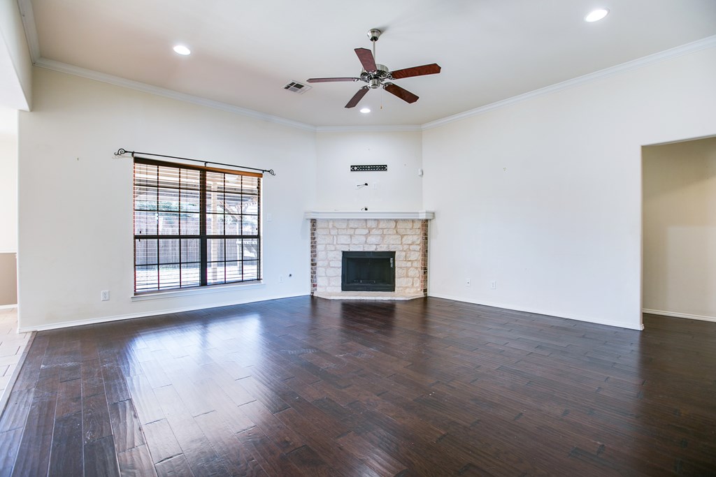 5709 Coral Way Property Photo 10