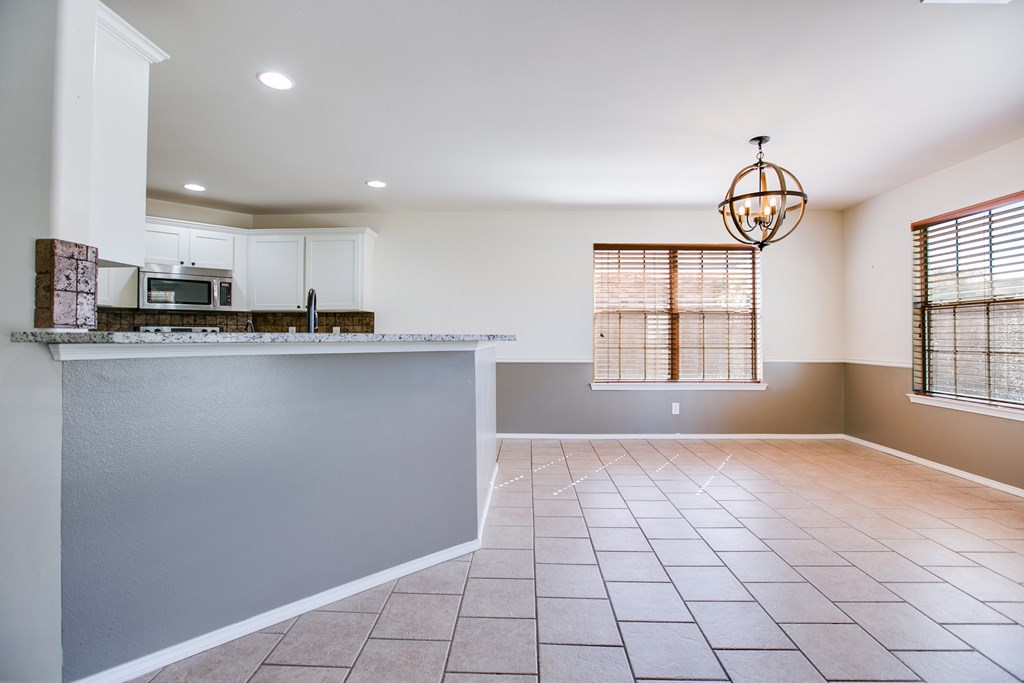 5709 Coral Way Property Photo 11