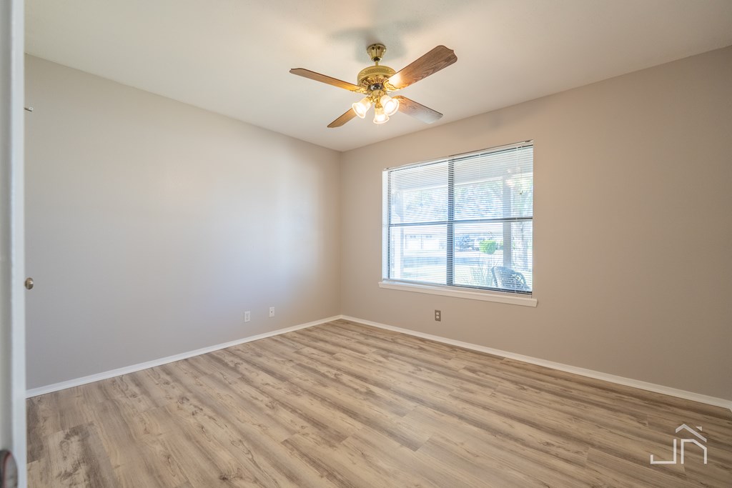 1224 Gregory Dr Property Photo 8