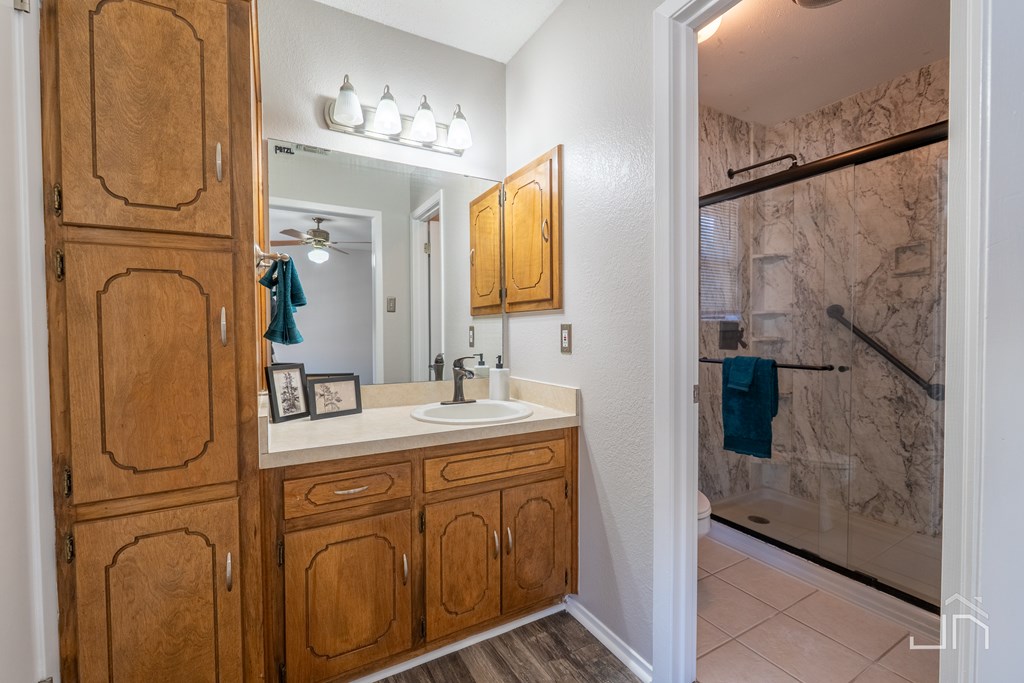 1224 Gregory Dr Property Photo 15