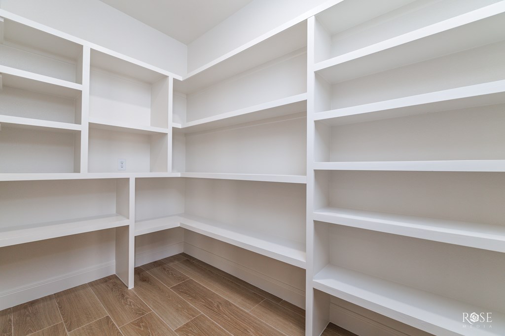 2301 Hillside Dr Property Photo 18