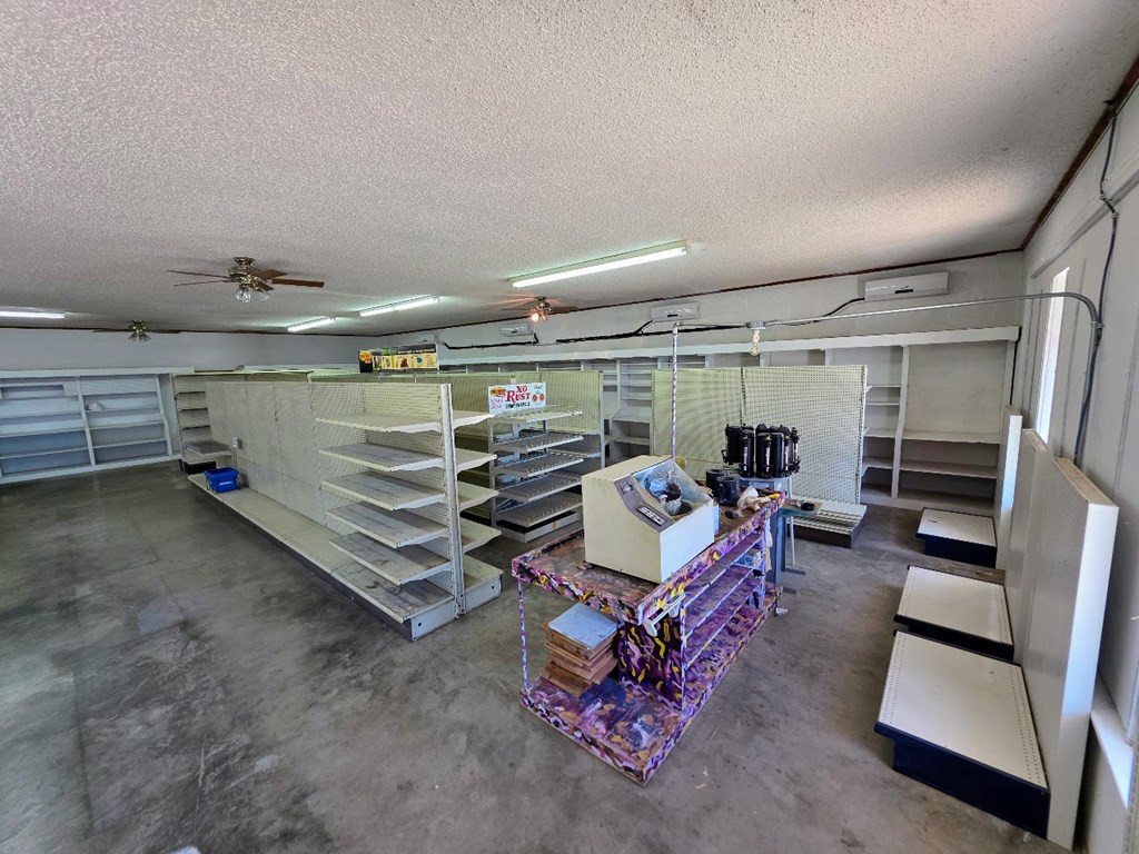 116 S Broadway Street Property Photo 6