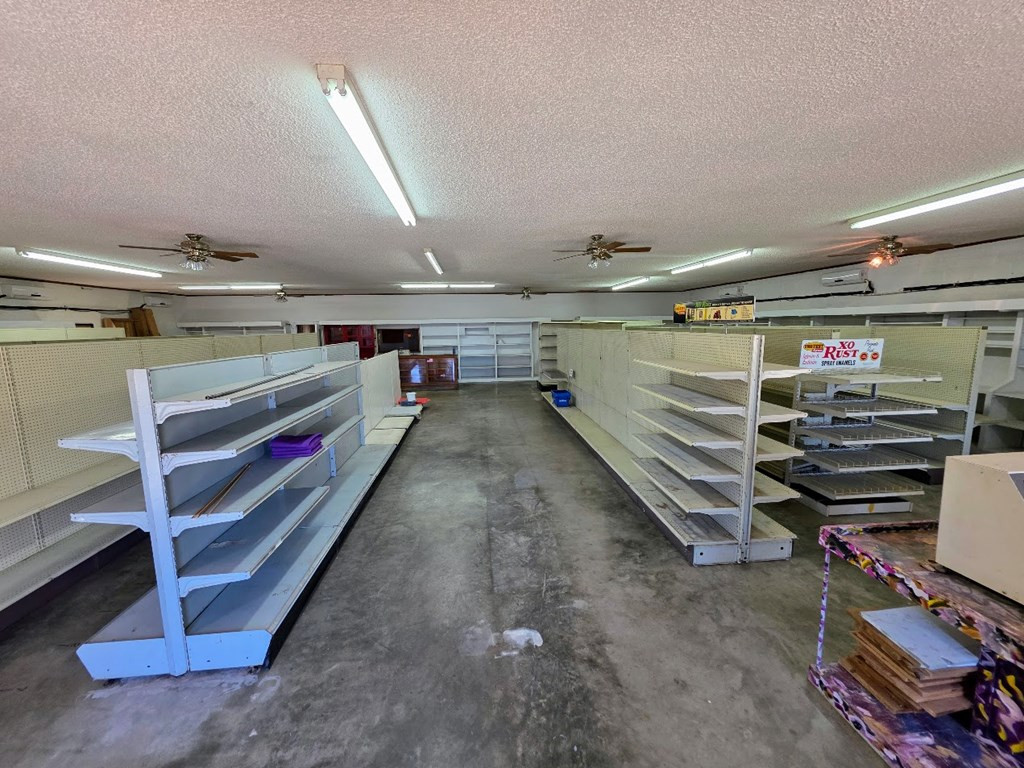 116 S Broadway Street Property Photo 7