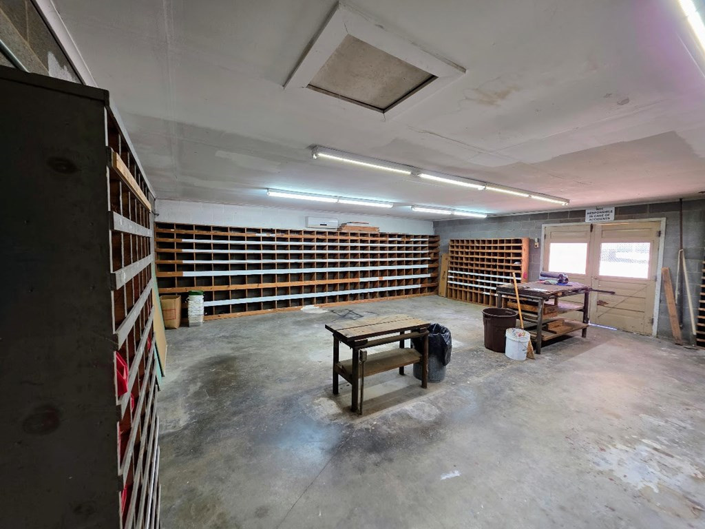 116 S Broadway Street Property Photo 11