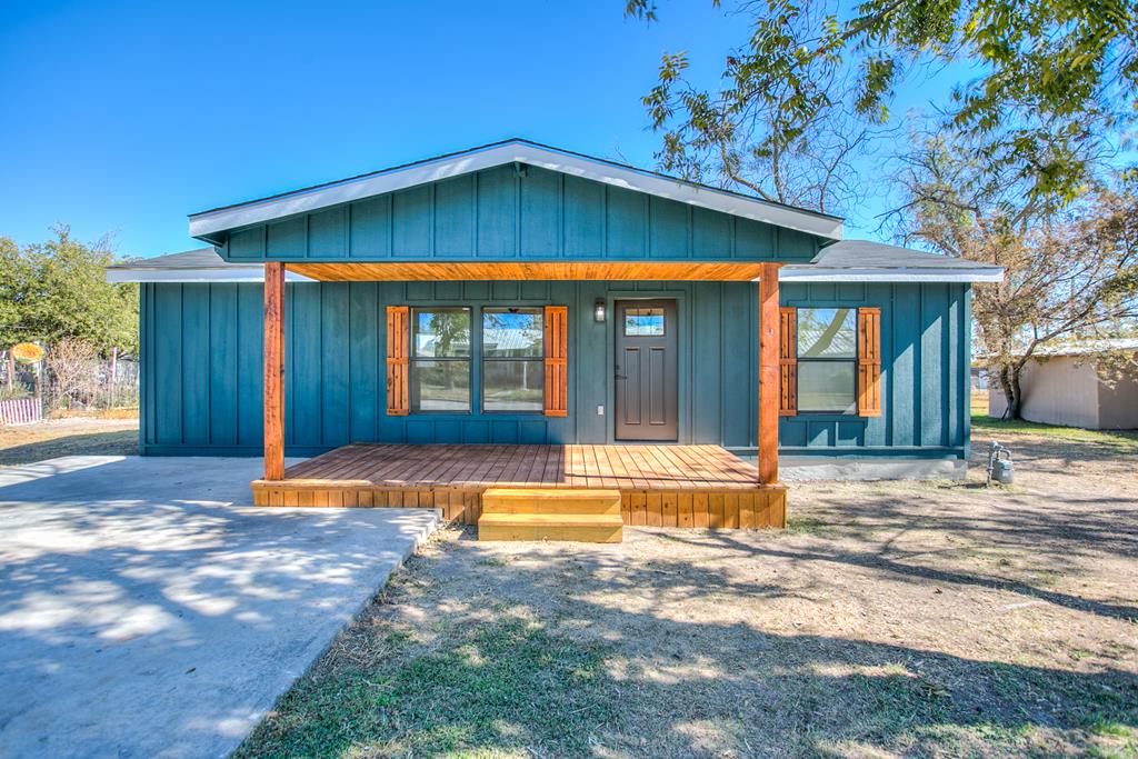 212 Drinkard St Property Photo 1