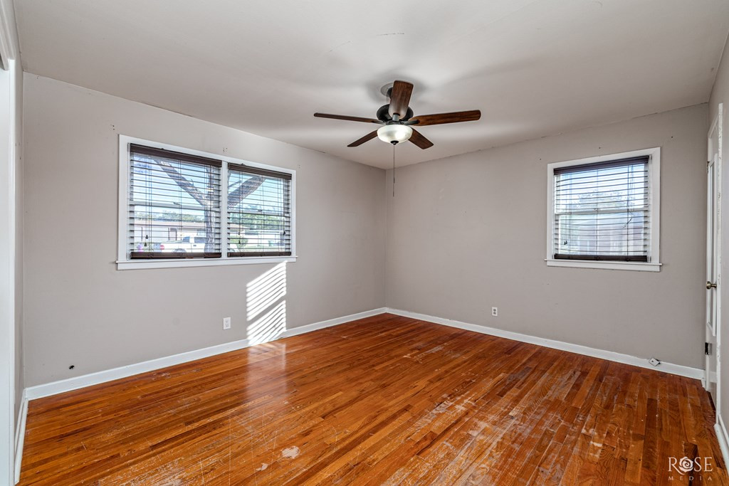 2549 Baylor Avenue Property Photo 11