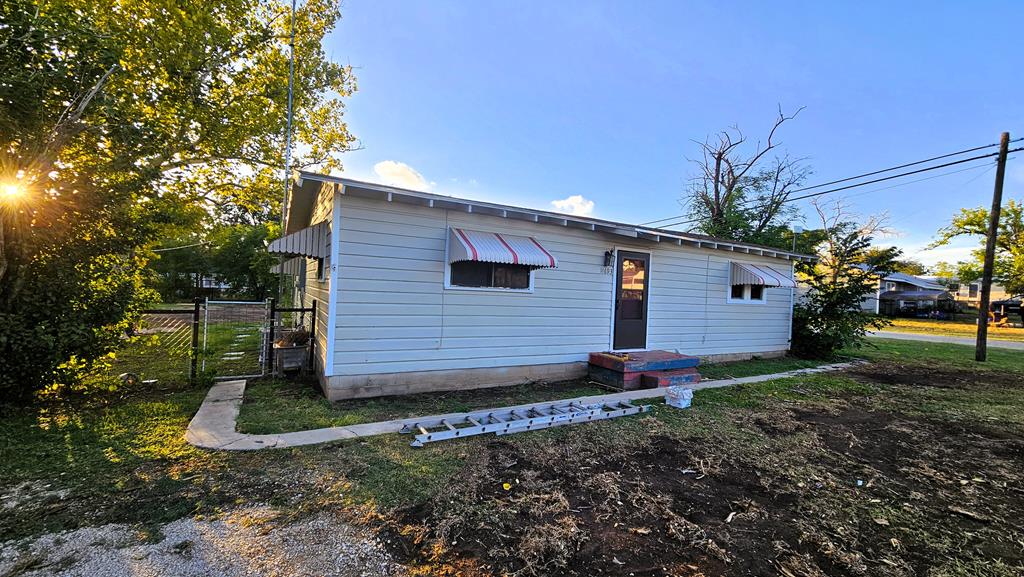 11693 Fort Worth St Property Photo 1