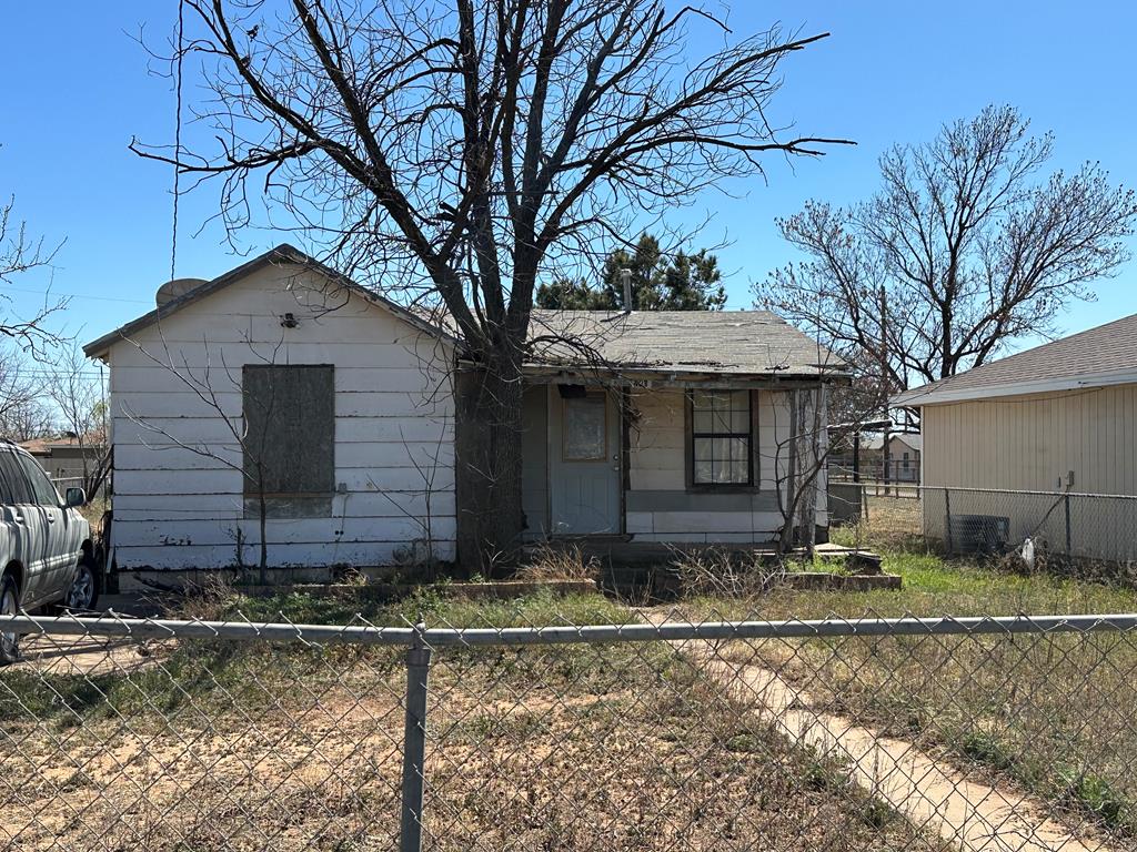 403 E 47th St Property Photo 1