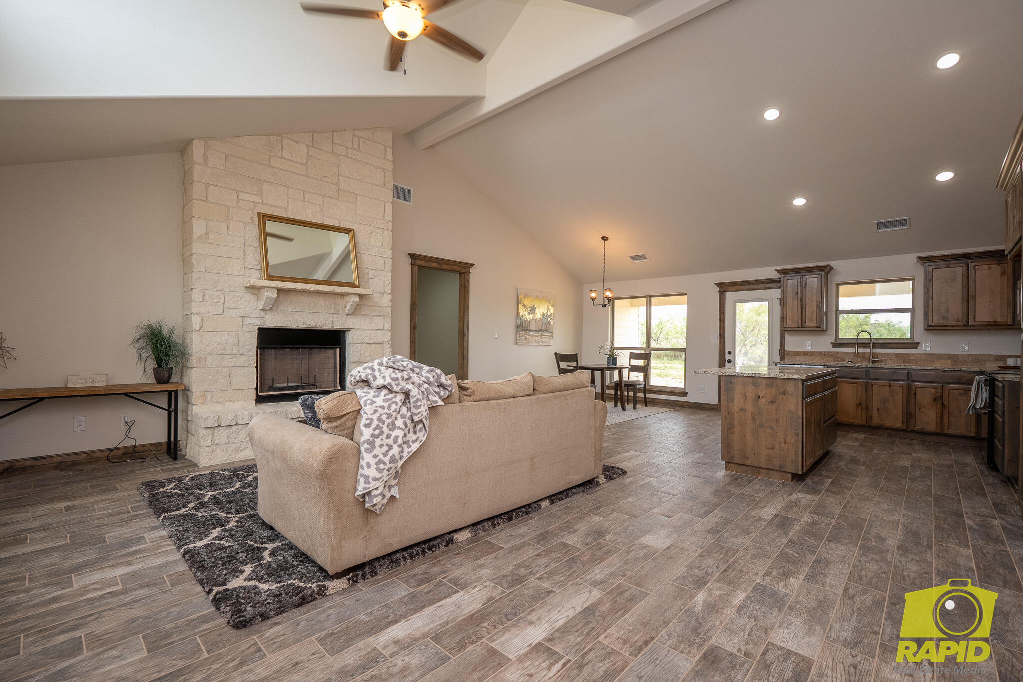 9698 Jaguar Trail Property Photo 4
