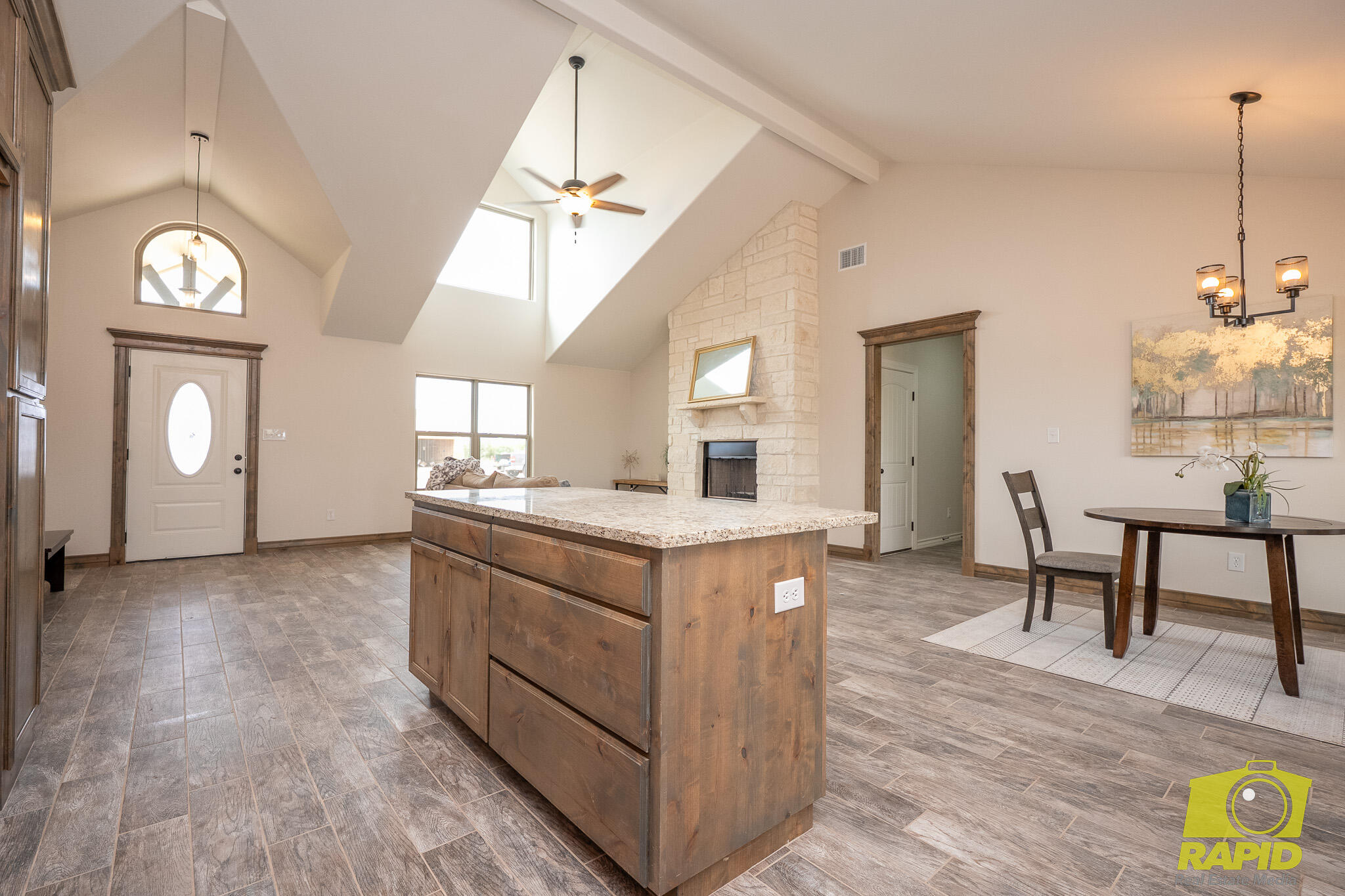 9698 Jaguar Trail Property Photo 8
