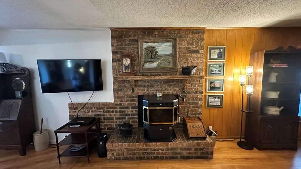 102 Carson Street Property Photo 14