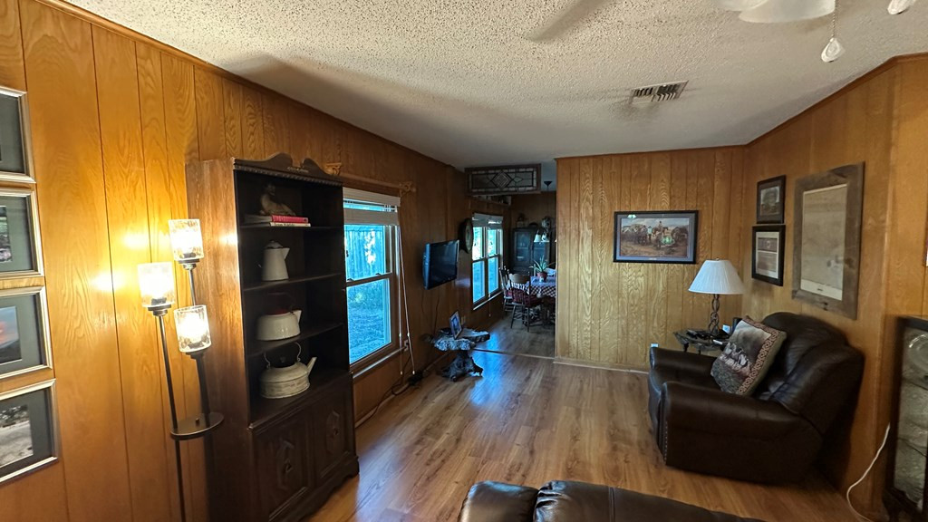 102 Carson Street Property Photo 15