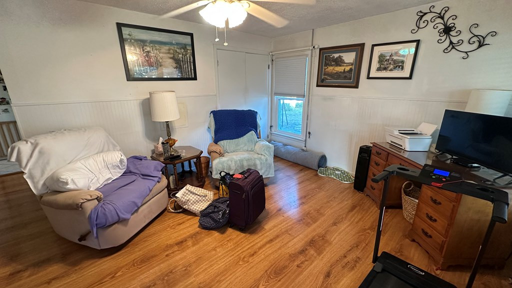 102 Carson Street Property Photo 27