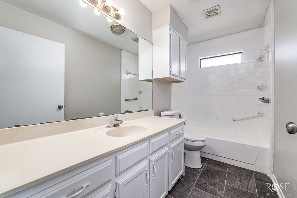 165 Edinburgh Road Property Photo 24