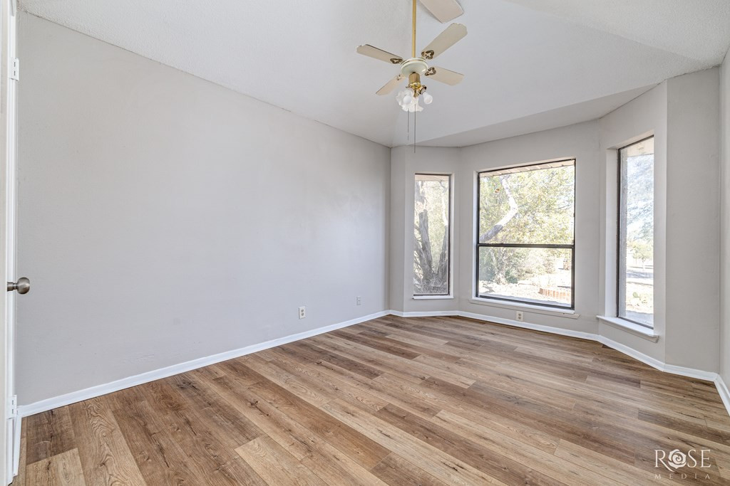 165 Edinburgh Road Property Photo 25