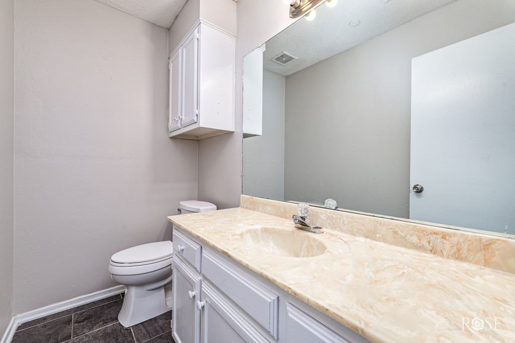 165 Edinburgh Road Property Photo 26