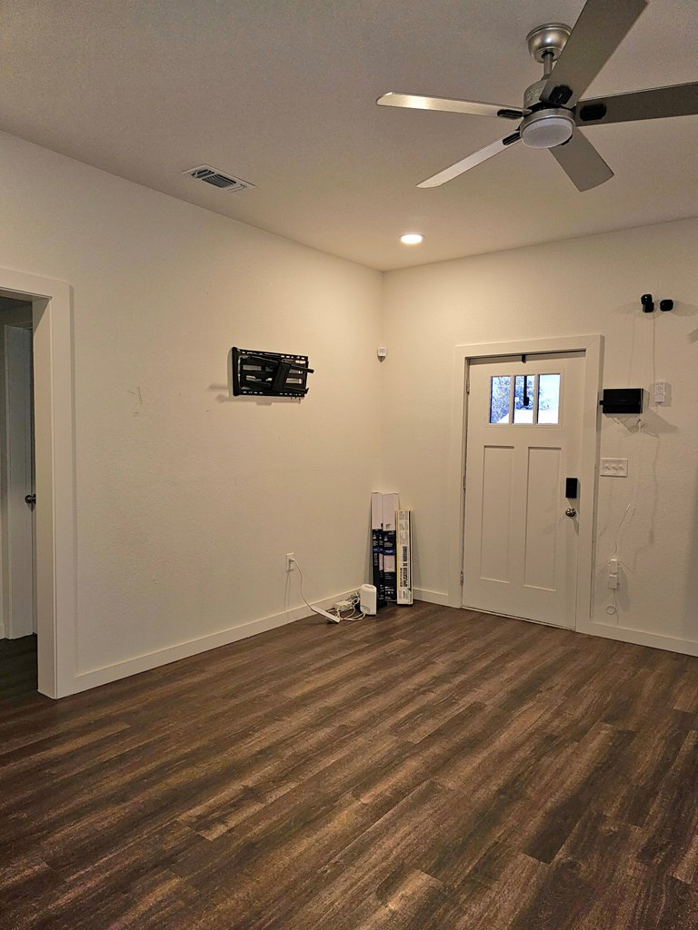 603 W 17th Street Property Photo 12