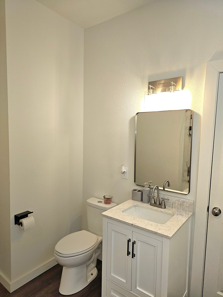 603 W 17th Street Property Photo 25